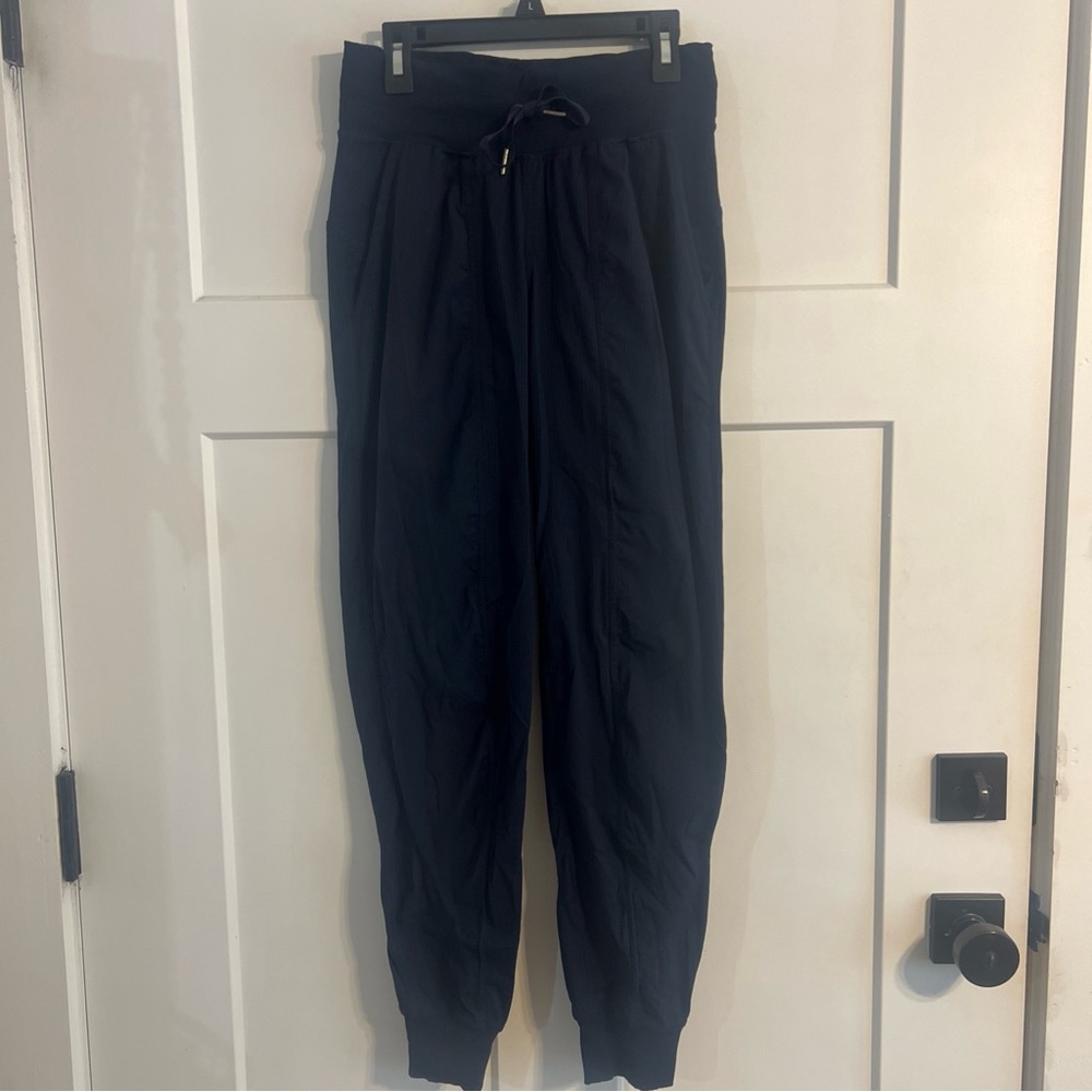 Lululemon Dance Studio Jogger, Size 2, Newer Release, True Navy 💙💙💙